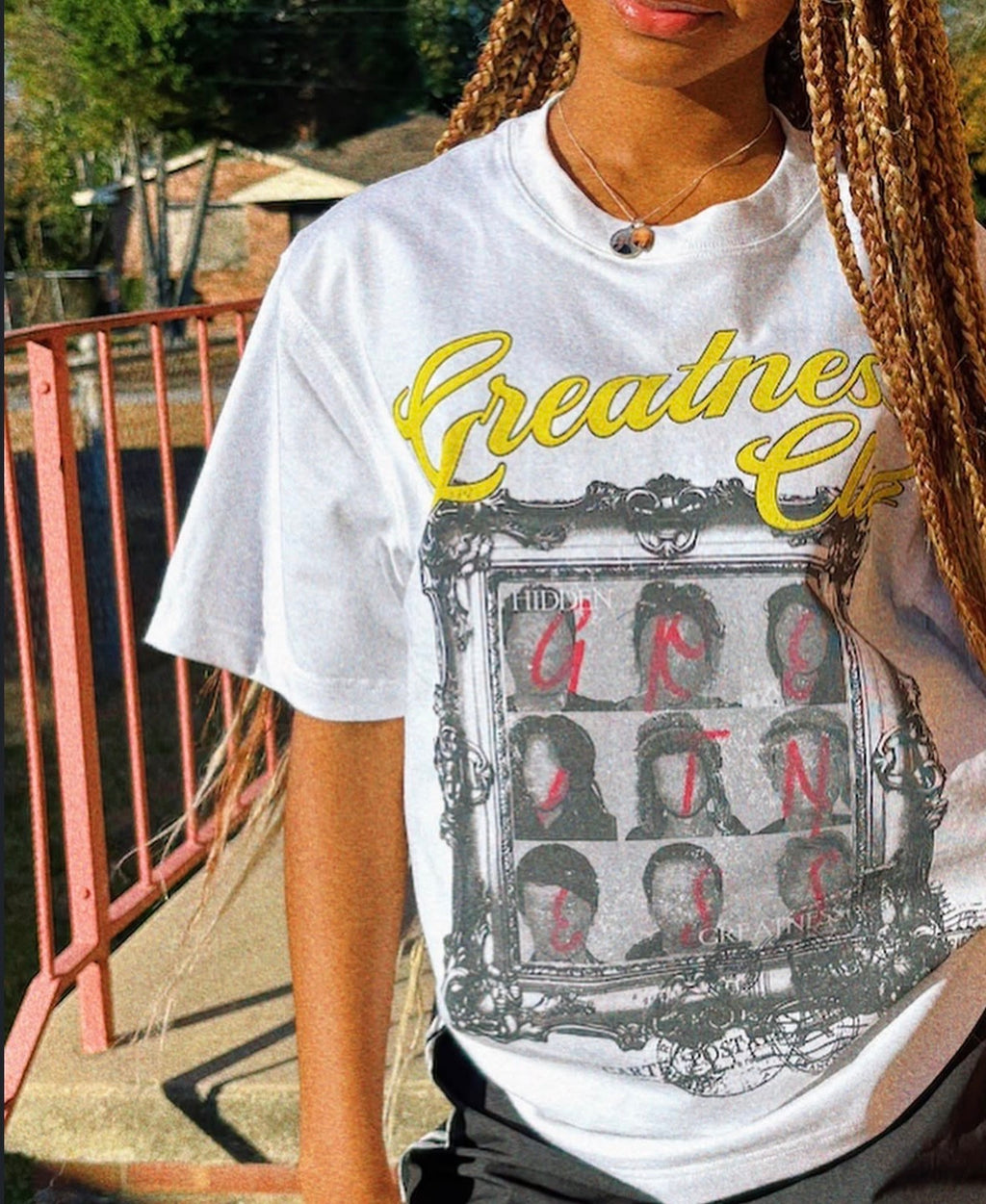 GREATNESS CLUB TEE